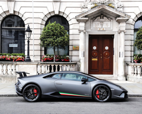 Silver lamborghini