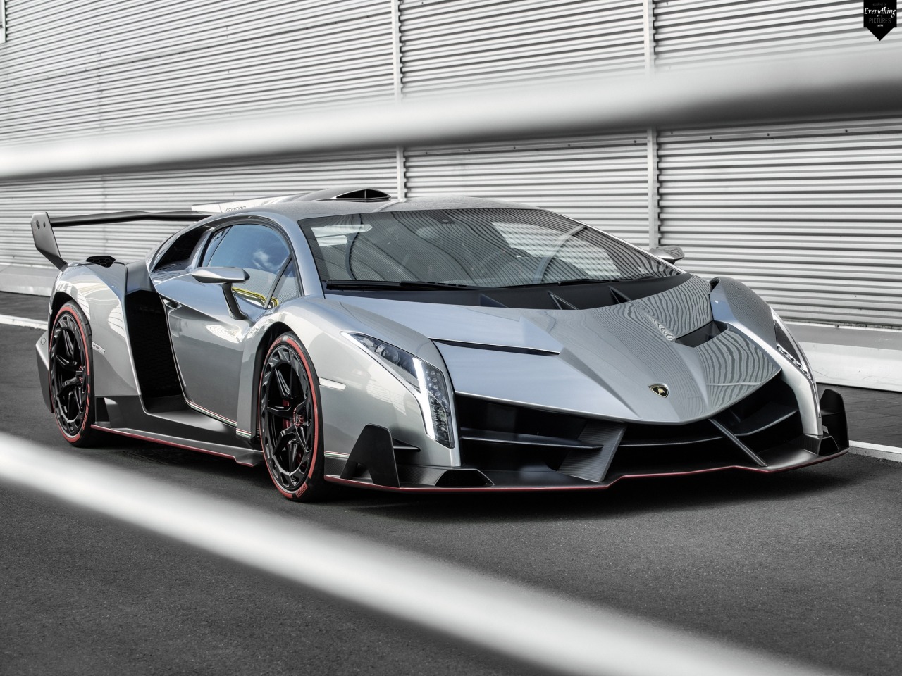 Venenor roadster